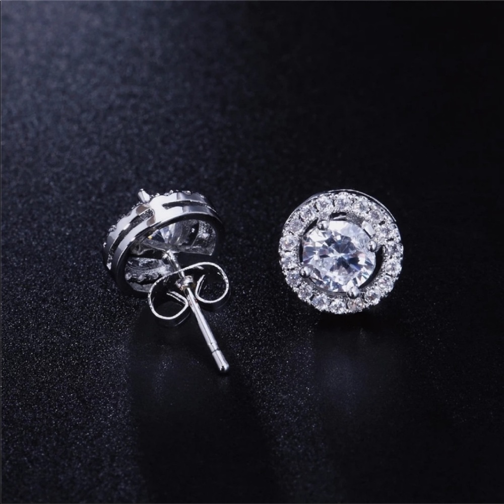 New Round 925 Silver Diamond Earrings - Picture 2 of 3